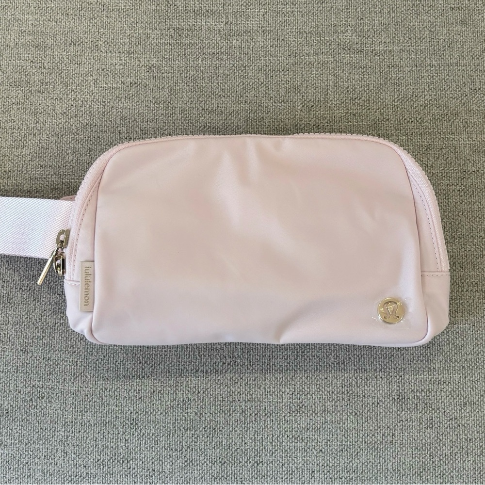 NWT Lululemon Everywhere Belt Bag Large In Blissful Pink